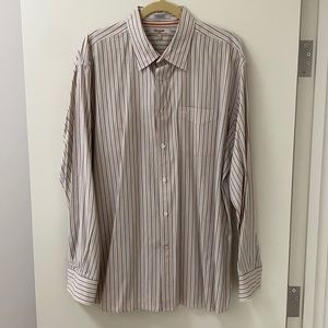 Long sleeve men’s dress shirt